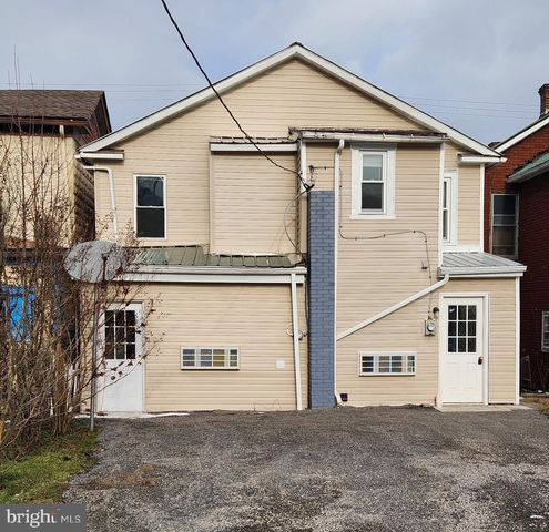 117 W PIEDMONT STREET, Keyser, WV 26726