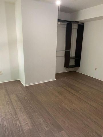 4649 Wild Indigo Street Street 337, Houston, TX 77027