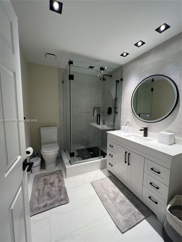 3900 Island Blvd B308, Aventura, FL 33160