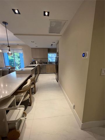 3900 Island Blvd B308, Aventura, FL 33160