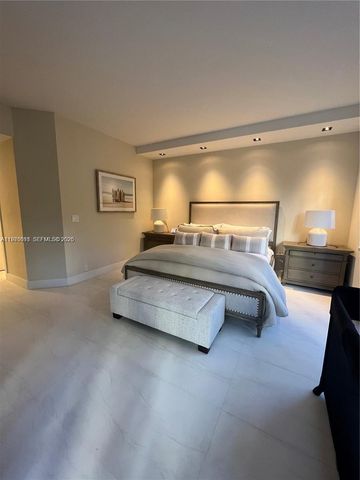 3900 Island Blvd B308, Aventura, FL 33160