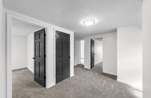115 Saint James Ave, Chicopee, MA 01020