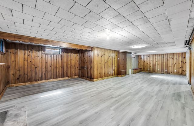 115 Saint James Ave, Chicopee, MA 01020