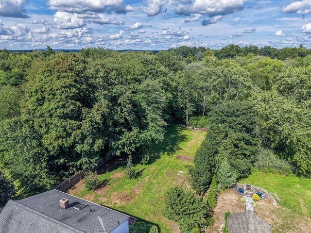 115 Saint James Ave, Chicopee, MA 01020