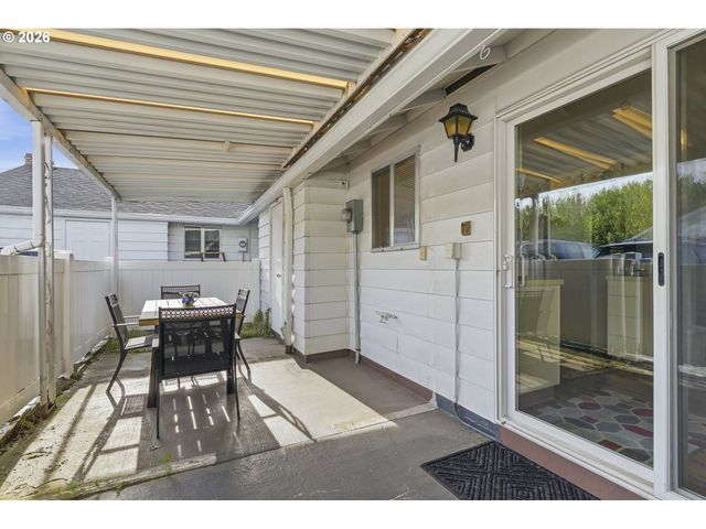 618 Ne FLEMING Ave, Gresham, OR 97030