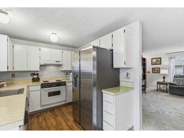 618 Ne FLEMING Ave, Gresham, OR 97030