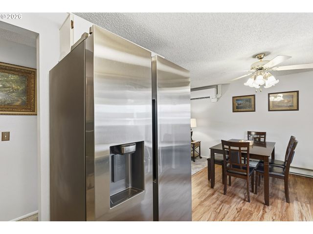 618 Ne FLEMING Ave, Gresham, OR 97030
