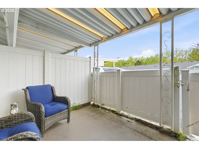 618 Ne FLEMING Ave, Gresham, OR 97030