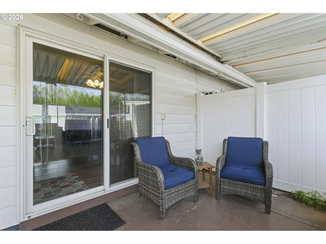 618 Ne FLEMING Ave, Gresham, OR 97030