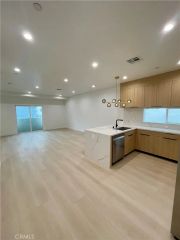 613 W 41st Place, Los Angeles, CA 90037
