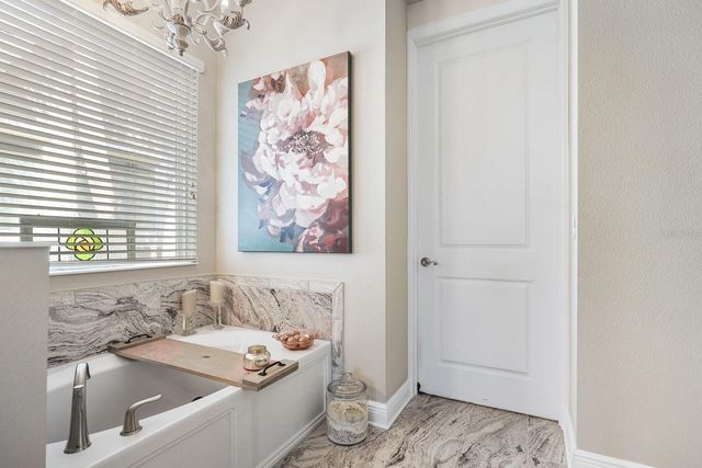 13939 SWALLOW HILL DRIVE, Lithia, FL 33547