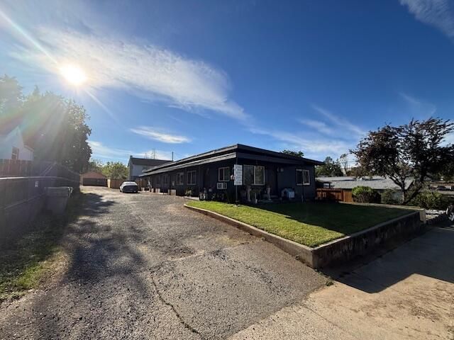 1170 Orange Avenue, Redding, CA 96001