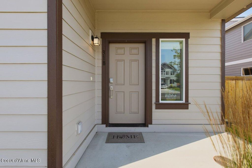 318 E Viceroy AVE, Hayden, ID 83835 photo 4