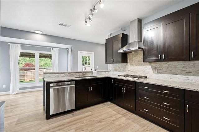 500 Willow Lookout, Alpharetta, GA 30022