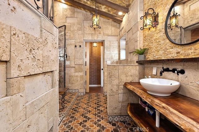 3428 Circle Road, San Bernardino, CA 92405