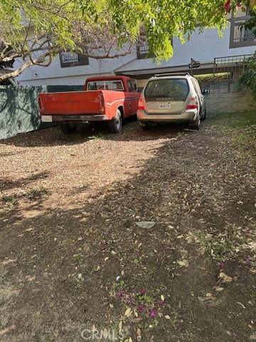 132 Everett Street, Glendale, CA 91205