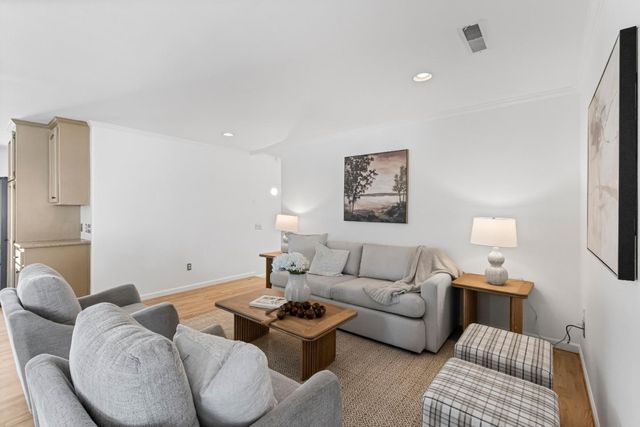 953 Kenneth Avenue, Campbell, CA 95008