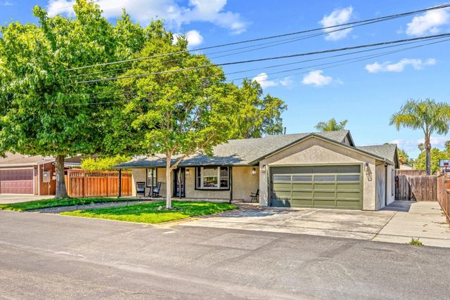953 Kenneth Avenue, Campbell, CA 95008