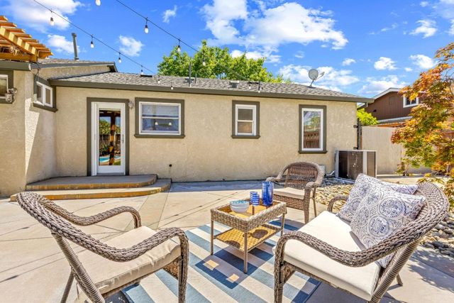953 Kenneth Avenue, Campbell, CA 95008