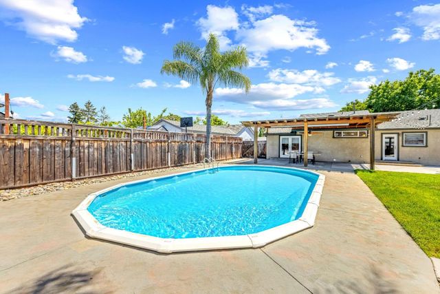 953 Kenneth Avenue, Campbell, CA 95008