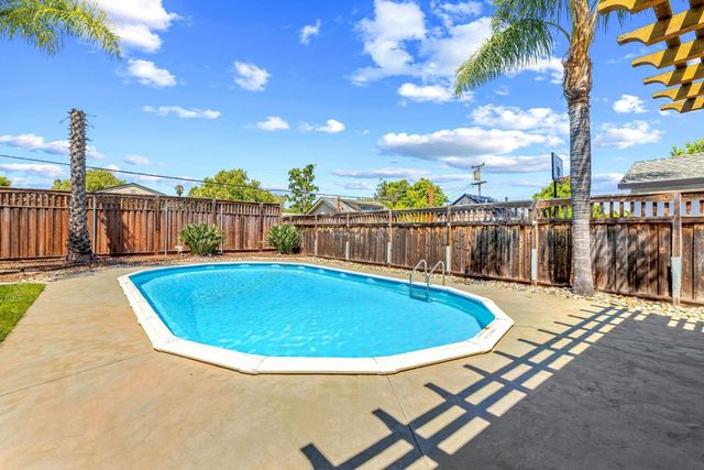 953 Kenneth Avenue, Campbell, CA 95008