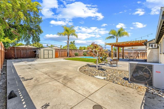 953 Kenneth Avenue, Campbell, CA 95008