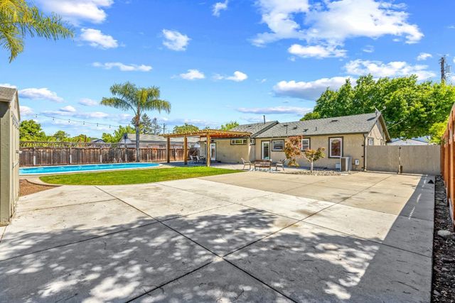 953 Kenneth Avenue, Campbell, CA 95008