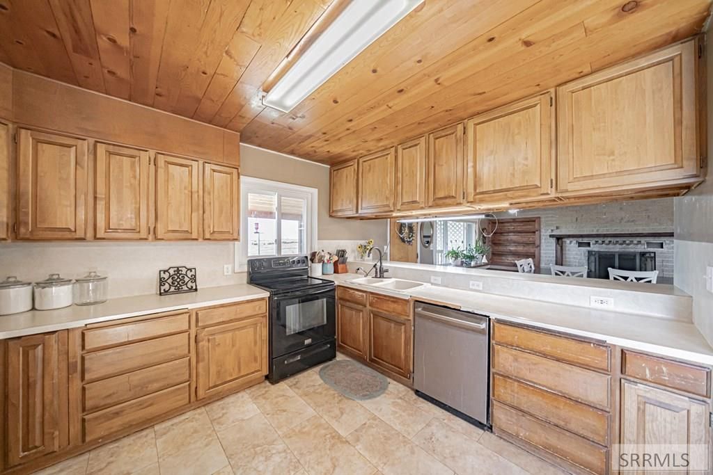 Image 17 of property listing at 1235 W Hwy 26, Blackfoot, ID 83221