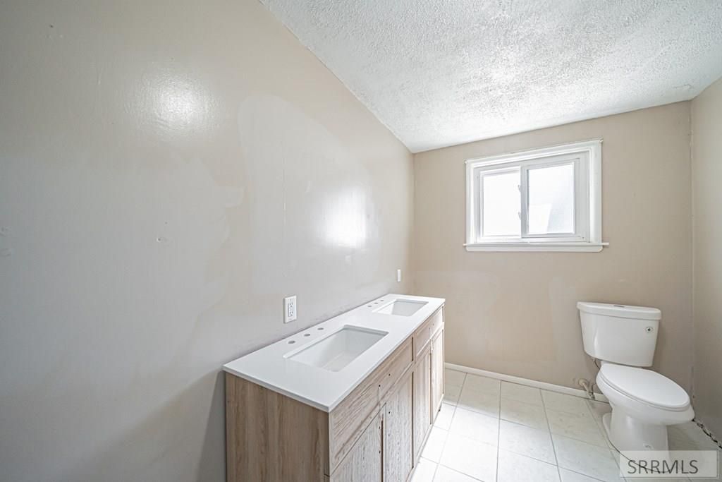 Image 43 of property listing at 1235 W Hwy 26, Blackfoot, ID 83221