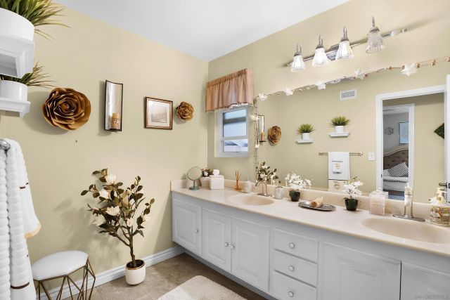 690 False Point Ct, Chula Vista, CA 91911