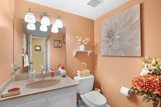 690 False Point Ct, Chula Vista, CA 91911