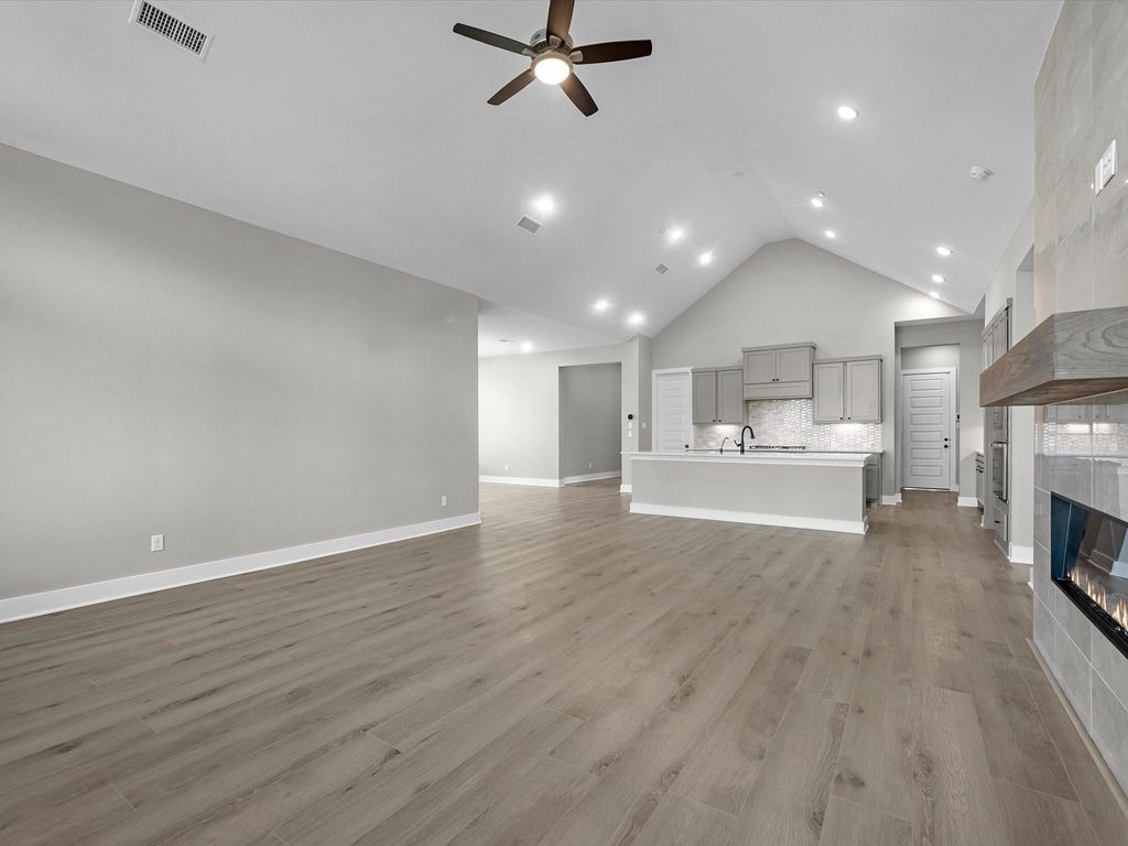 Image 8 of property listing at 2627 Crown Ridge Drive, Missouri City, TX 77459