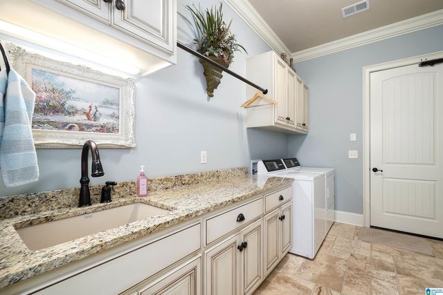 6300 POCAHONTAS ROAD, Bessemer, AL 35022
