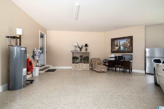 6300 POCAHONTAS ROAD, Bessemer, AL 35022