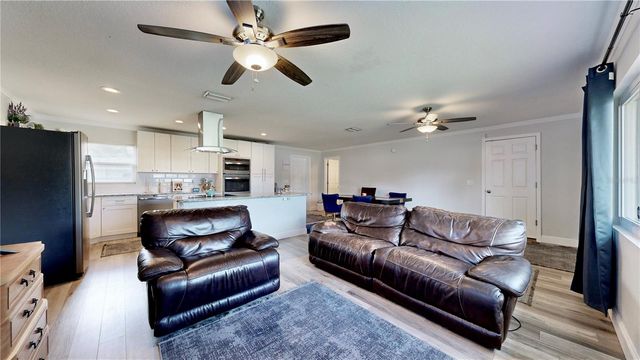 6947 114TH STREET, Seminole, FL 33772