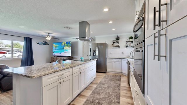 6947 114TH STREET, Seminole, FL 33772