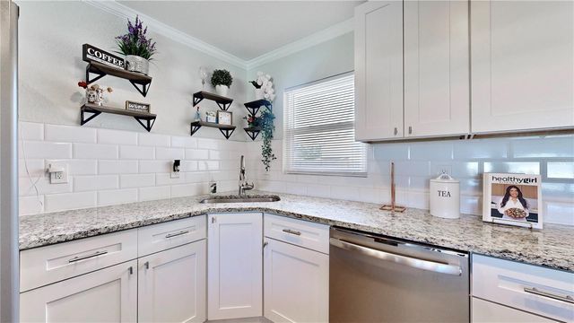 6947 114TH STREET, Seminole, FL 33772