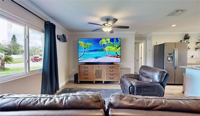 6947 114TH STREET, Seminole, FL 33772