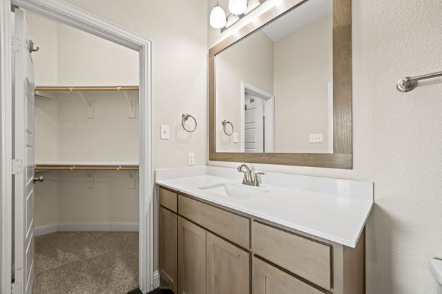 5323 Winged Foot Drive, Arlington, TX 76017