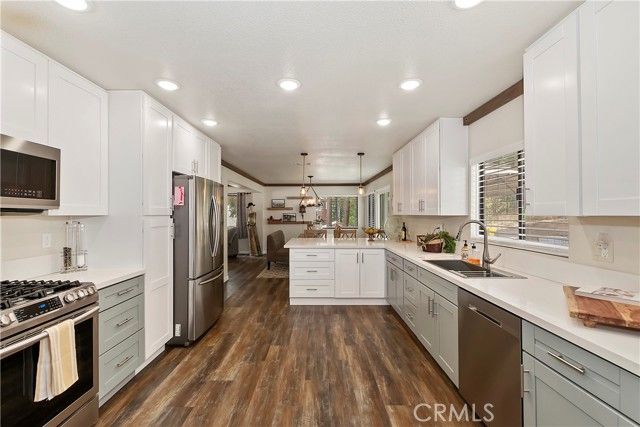 120 Pine Ridge Road, Crestline, CA 92325