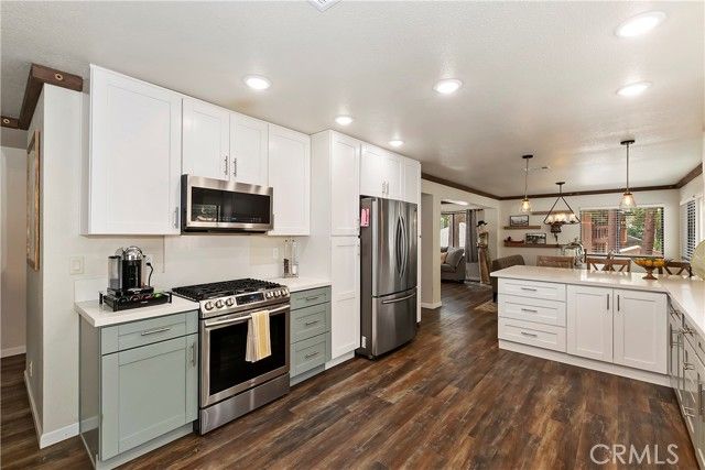 120 Pine Ridge Road, Crestline, CA 92325