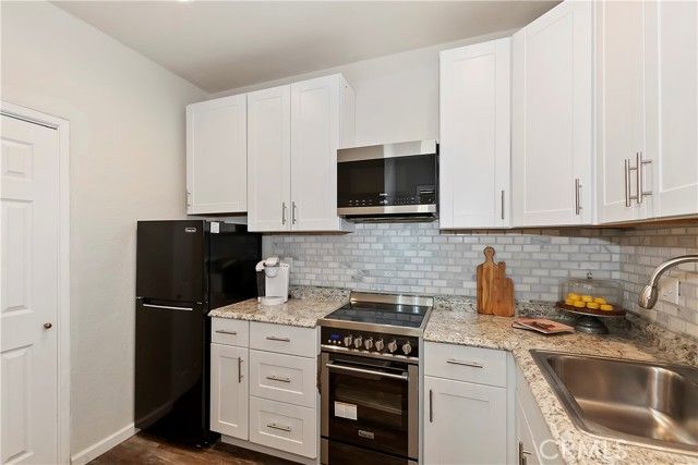 120 Pine Ridge Road, Crestline, CA 92325