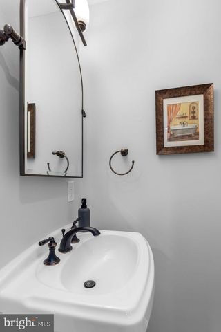 3101 N TORONTO ST, Arlington, VA 22213