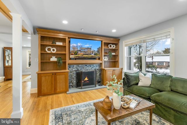 3101 N TORONTO ST, Arlington, VA 22213