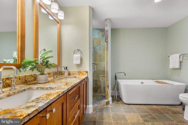 3101 N TORONTO ST, Arlington, VA 22213