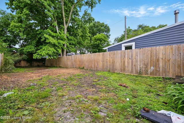 1102 E Saint Catherine St, Louisville, KY 40204