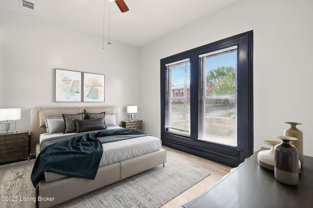 1102 E Saint Catherine St, Louisville, KY 40204