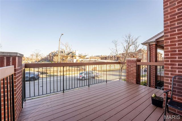 445 Clara Avenue 24, St Louis, MO 63112