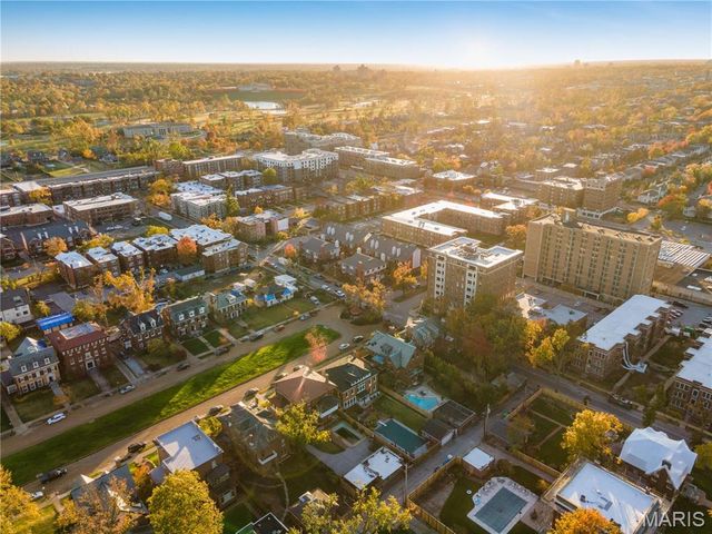 445 Clara Avenue 24, St Louis, MO 63112