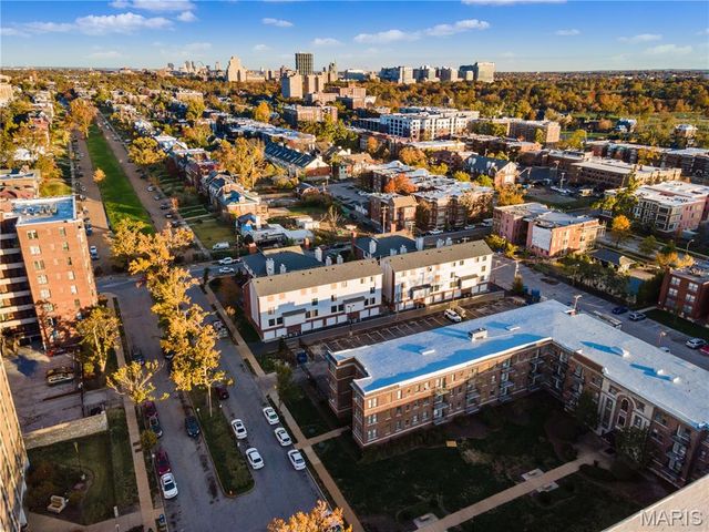 445 Clara Avenue 24, St Louis, MO 63112